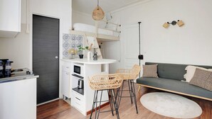 Unclassified image, 5 of 12, button - Charming Studio 1BR/2P - Porte de Clichy (Paris)