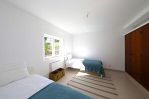 2 habitaciones, tabla de planchar con plancha y wifi gratis 