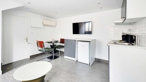 Private kitchen - Cozy Studio A/C 2P - Sentier (Paris)