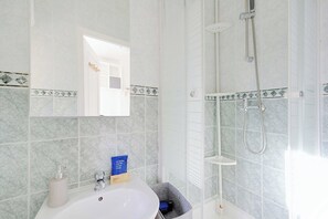 Hair dryer, towels - Elegant Studio 2P – Paris 14 (Paris)