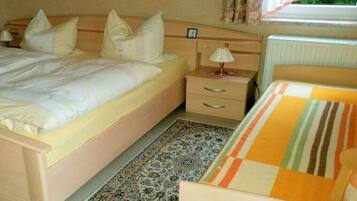 2 Schlafzimmer, Bügeleisen/Bügelbrett, Reisekinderbett, kostenloses WLAN