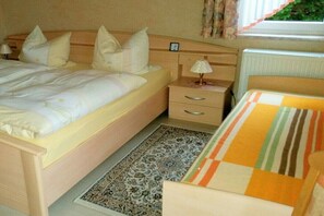 2 Schlafzimmer, Bügeleisen/Bügelbrett, Reisekinderbett, kostenloses WLAN
