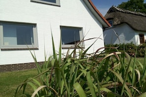 Exterior detail - Wackerballig beach house (Wackerballig)