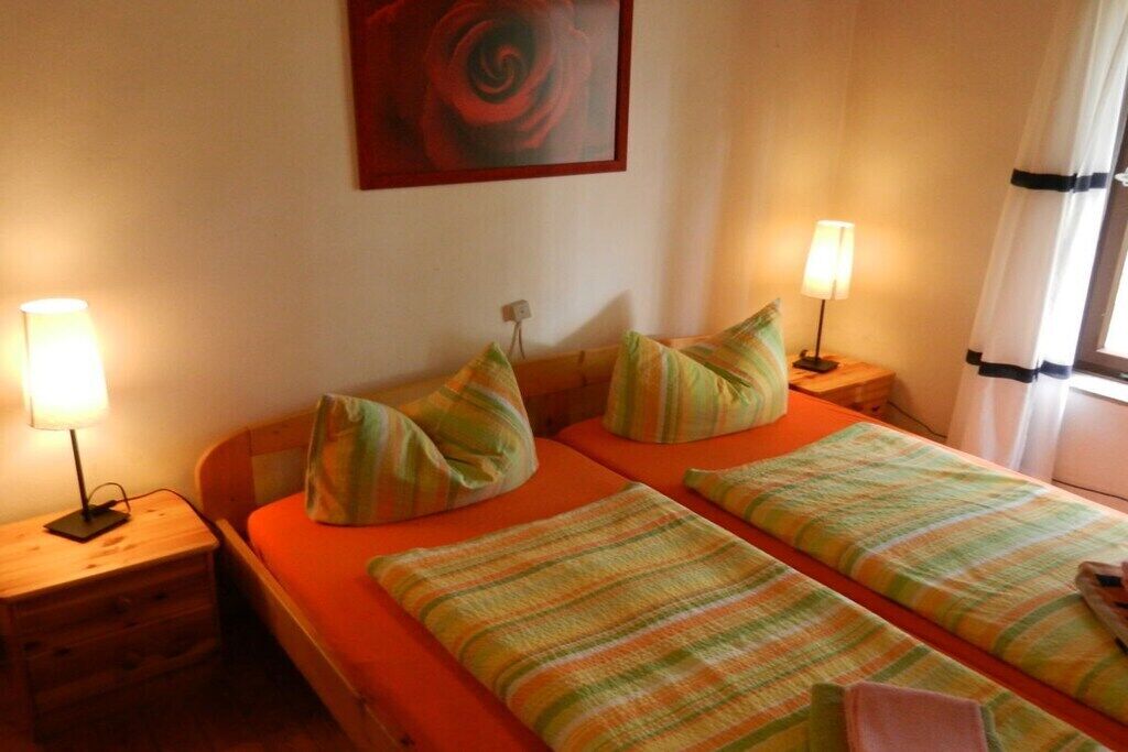 熨斗/熨衫板、可攜式嬰兒床、免費 Wi-Fi、床單