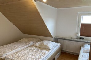 1 bedroom, free WiFi - Holiday apartment with 2 bedrooms (kellenhusen)