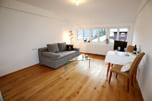 Smart TV - Holiday apartment in Bregenzerwald near forest (Sibratsgfäll)