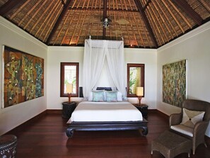 Caja de seguridad en la habitación, escritorio y wifi gratis 