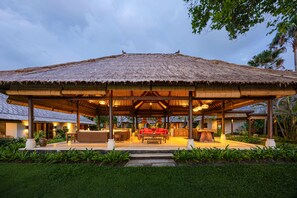 Restaurant - Villa Maridadi Cemagi (Cemagi)