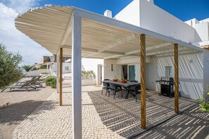 Outdoor dining - CASA DO LEVANTE (2 Bedroom), Ocean View (Vila Nova de Cacela)