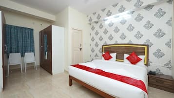 Caja de seguridad en la habitación y escritorio