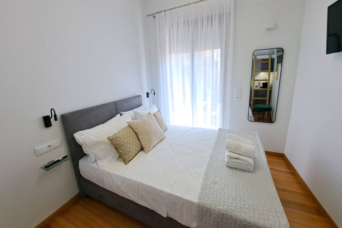 Family Room | WiFi (free)