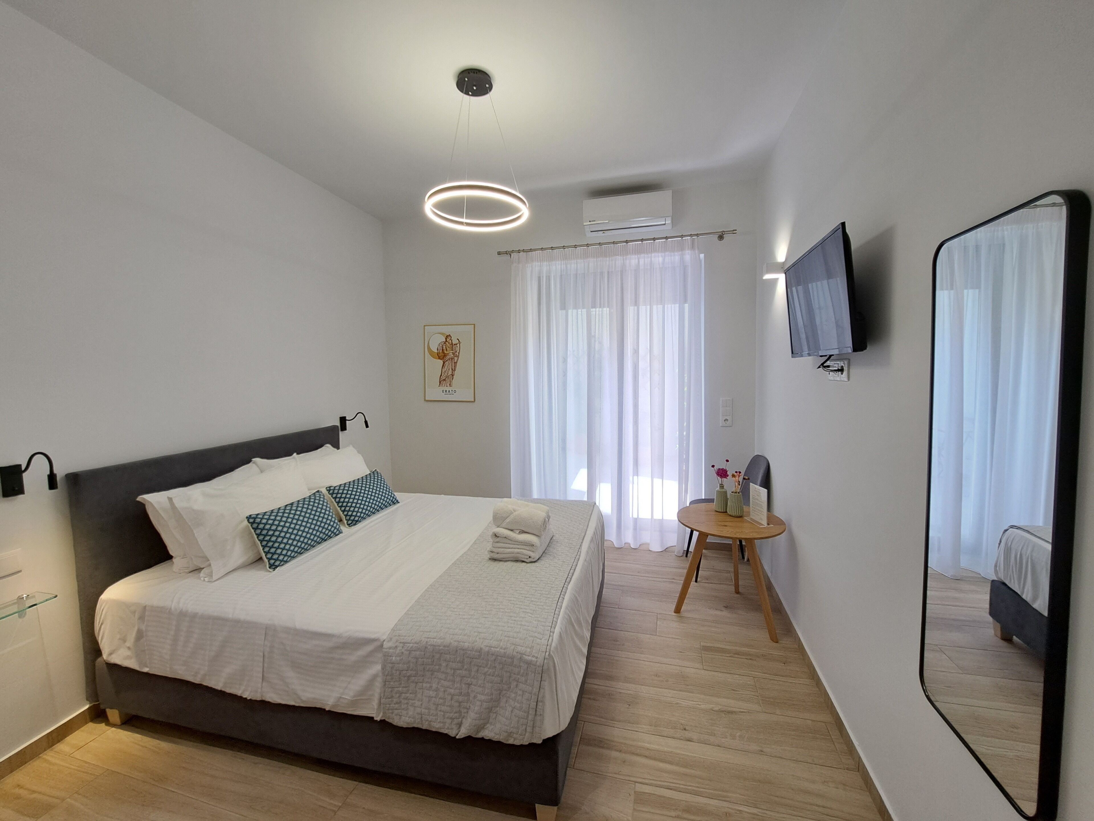 Classic Room, Balcony | Free WiFi