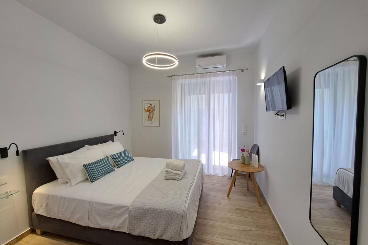 Classic Room, Balcony | WiFi (free)