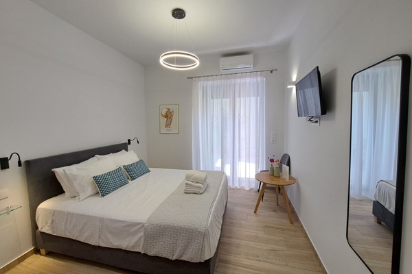 Classic Room, Balcony | Free WiFi