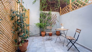 Kamar Keluarga | Teras/patio