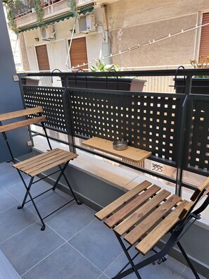 Quarto conforto, sacada | Terraço/pátio