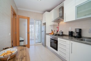 Fridge, microwave, oven, dishwasher - APARTMENT ROSETTA, Formosa Village (Fuseta)