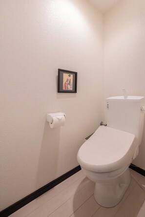 Hair dryer, towels, soap, toilet paper - Sensoji 7 min｜Tokyo Skytree 10 min｜Shibuya/Shinjuku 30 min / 1 room for rent｜Long term welcome｜MAX 4 people (台東区)