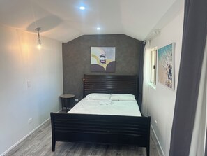 4 slaapkamers, een strijkplank/strijkijzer, wifi, beddengoed