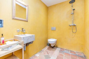 Shower, hair dryer - CASA CALLEBANDA, Town Centre (Tavira)