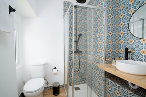 Shower, hair dryer - SUNSET APARTMENT, Town Centre (Tavira)