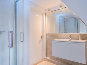 Shower, hair dryer, towels - Kleiner Dünenhof, Germany (Kampen (Sylt))