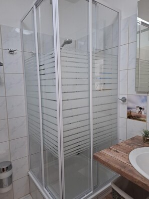 Douche, séchoir à cheveux
