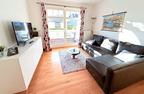 TV, stereo - Strandresidenz Juliusruh apartment 11- ground floor, balcony, 2 bedrooms - family friendly (Breege)