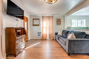 TV - Historic Retreat w/Mtn Views (Pioche)