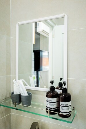 Standard Studio | Bathroom - Unite StayCation Nguyen Trai (Ho Chi Minh)