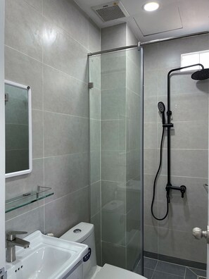 Standard Studio | Bathroom - Unite StayCation Nguyen Trai (Ho Chi Minh)