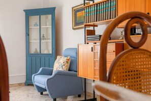 Appartement, balcon, vue sur la ville | Aire de séjour