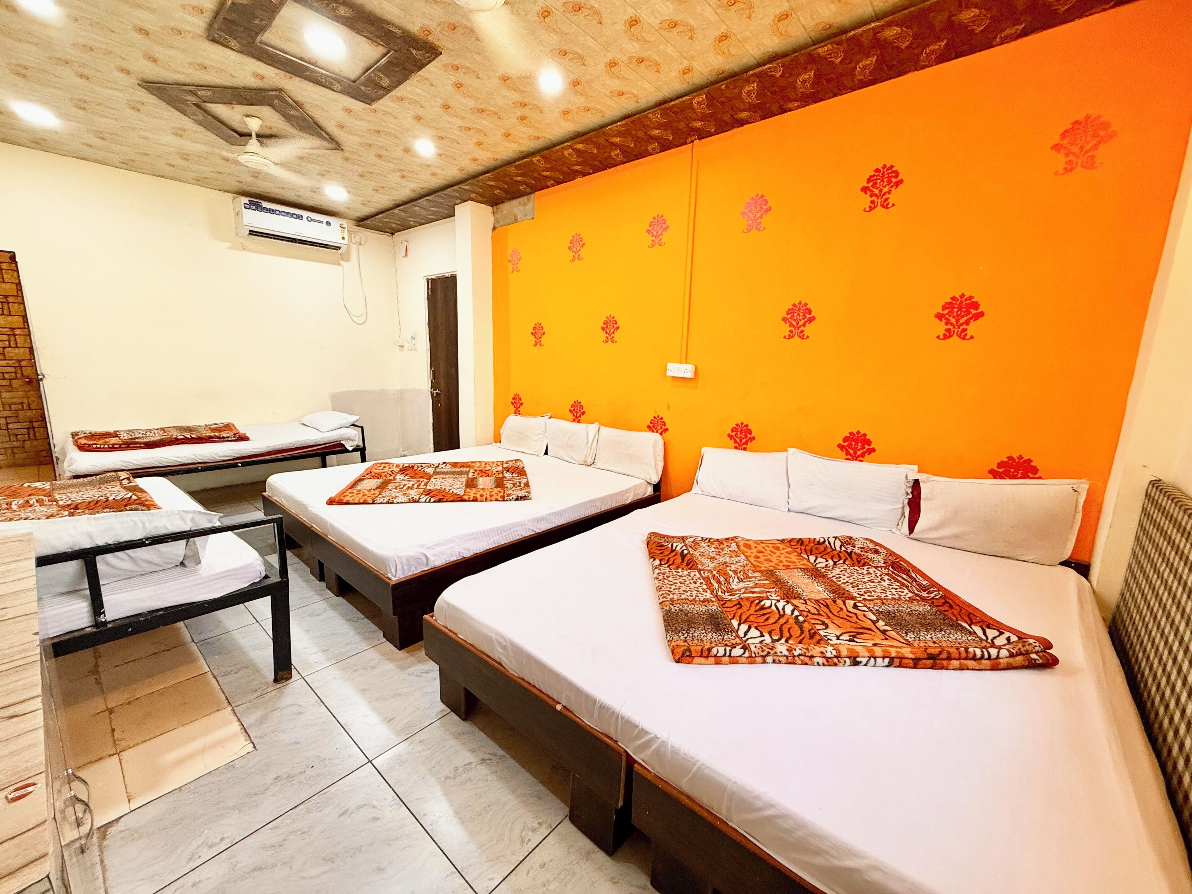Deluxe Quadruple Room | Premium bedding, desk, laptop workspace, free WiFi