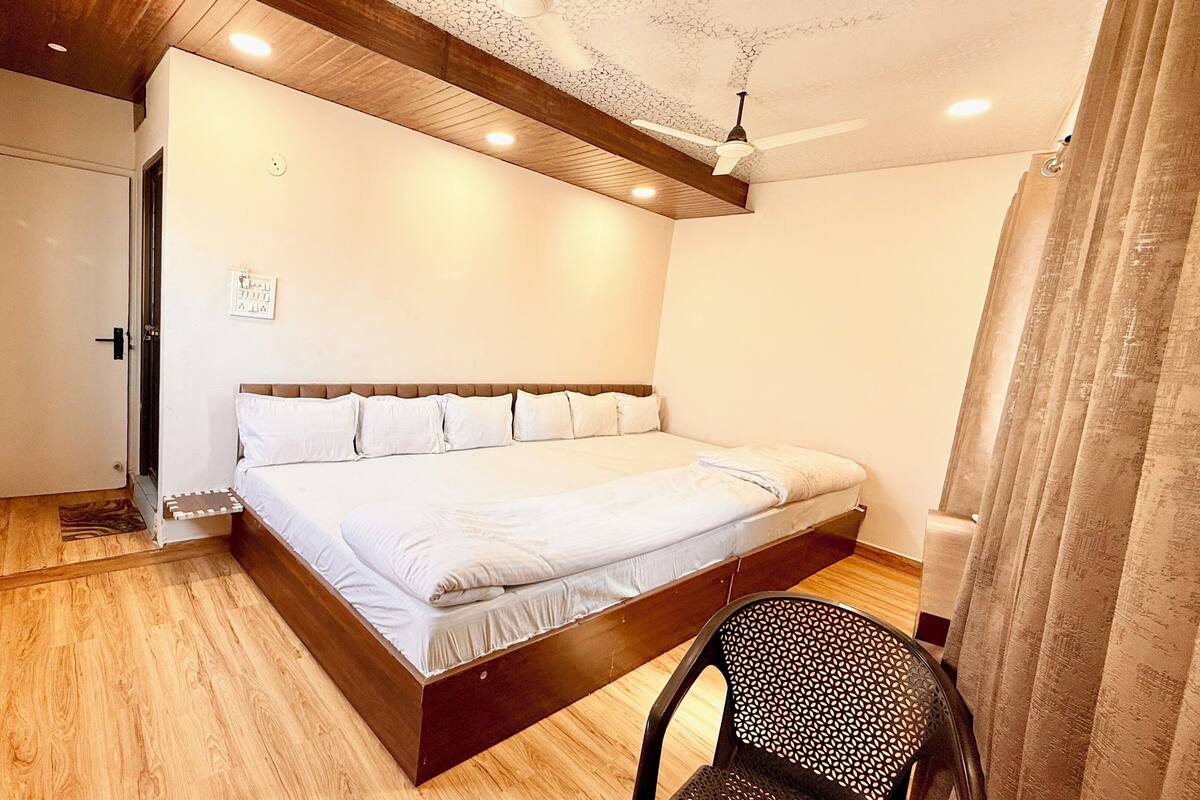 Deluxe Triple Room | Premium bedding, desk, laptop workspace, free WiFi