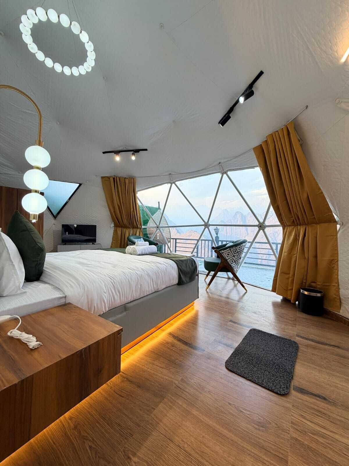 Double or Twin Room | Living area