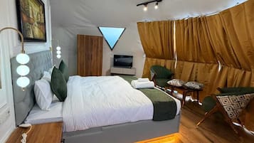 Luxe kamer | Een bureau, een laptopwerkplek, gratis wifi