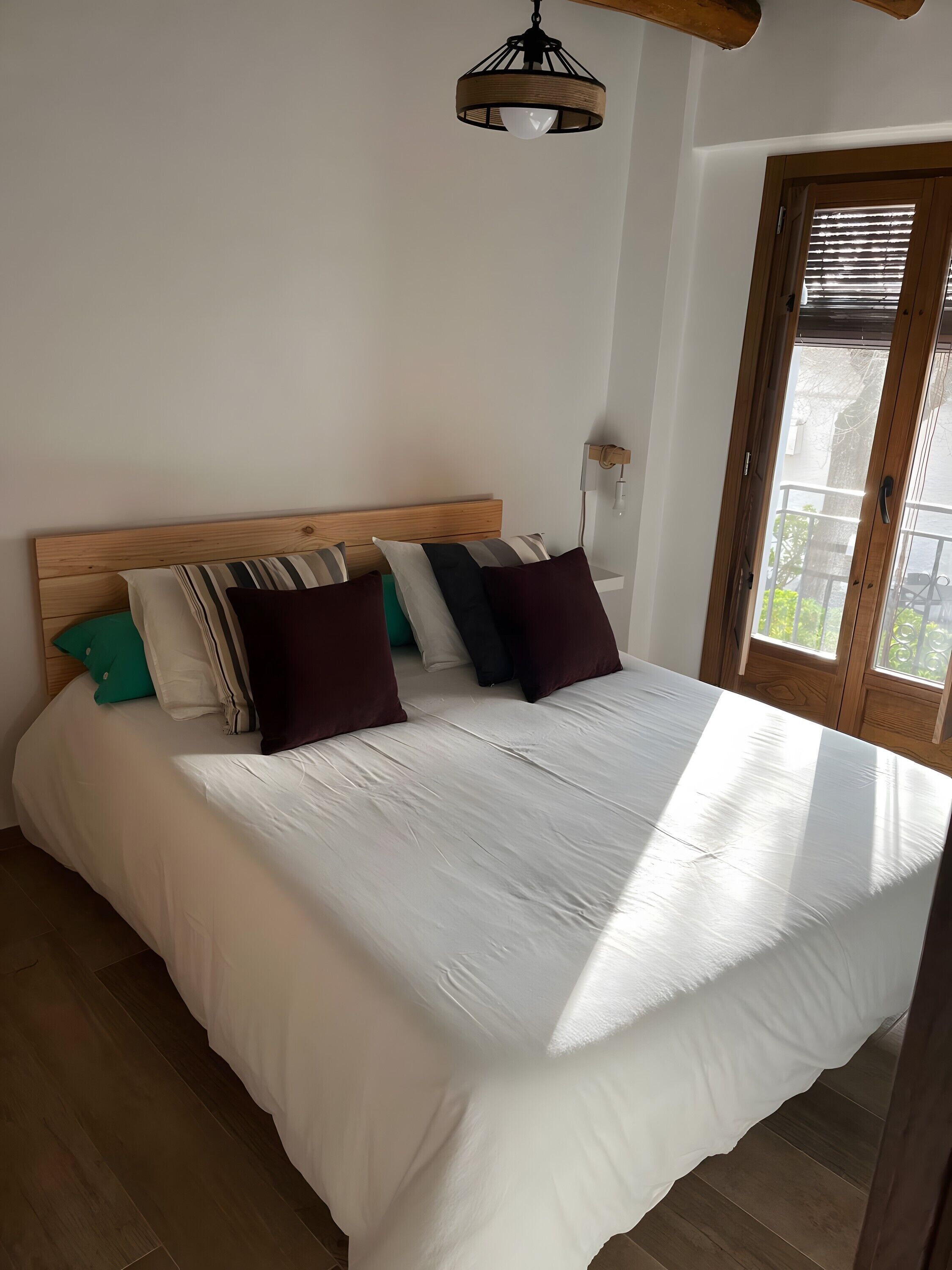 2 slaapkamers, een strijkplank/strijkijzer, wifi, beddengoed