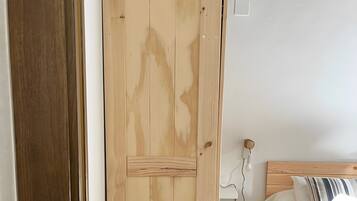 2 chambres, fer et planche Ă repasser, Wi-Fi, draps fournis