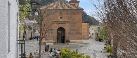 屋外ダイニングエリア