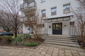 Exterior detail - Functional Apartment in Ochota | Separate Kitchen and Balcony (Warszawa)
