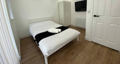Luton City Retreat - Spacious 3 Bedroom Apartment