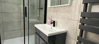 Luton City Retreat - Spacious 3 Bedroom Apartment