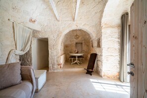 Interior - Trullo GiaMar – Private Pool Trullo in Ostuni Countryside (Ostuni)