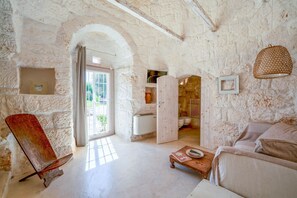 TV - Trullo GiaMar – Private Pool Trullo in Ostuni Countryside (Ostuni)