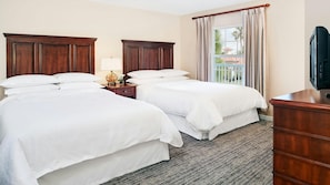 2 bedrooms, iron/ironing board, WiFi