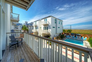 Property grounds - 3BDR Port A Home with Private Pool, Boardwalk Beach Access | Coastal Commons (Port Aransas)