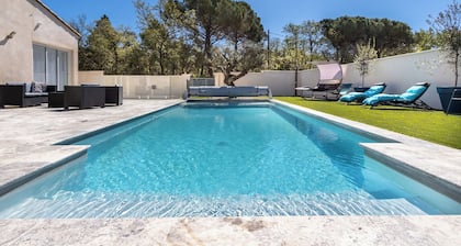 VILLA L'OASIS 5***** Private pool & activities• 8 people - 4 bedrooms -