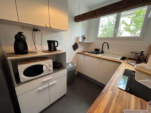 Microwave, oven, stovetop, dishwasher - "L'Hilo - Apartment 4 people - 250 m from the beach (Varaville)