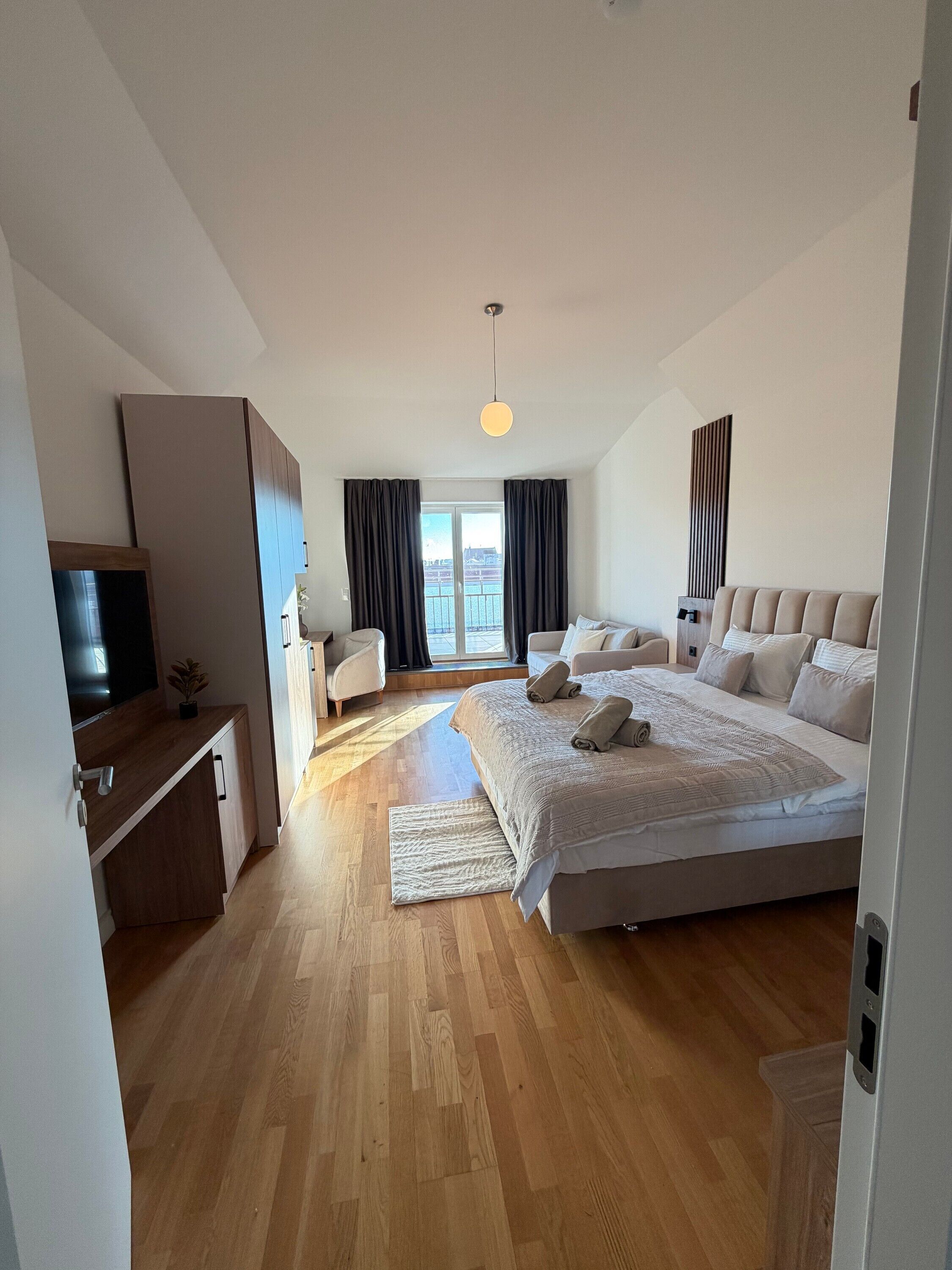 Strykjärn/strykbräda, wi-fi och sängkläder