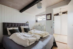 2 chambres, fer et planche à repasser, lit parapluie, Wi-Fi